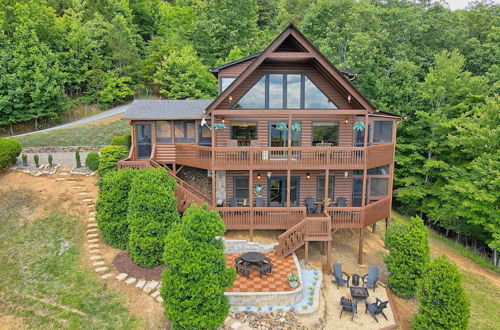 Photo 1 - Spacious 'eagle's View' Luxury Cabin w/ Views