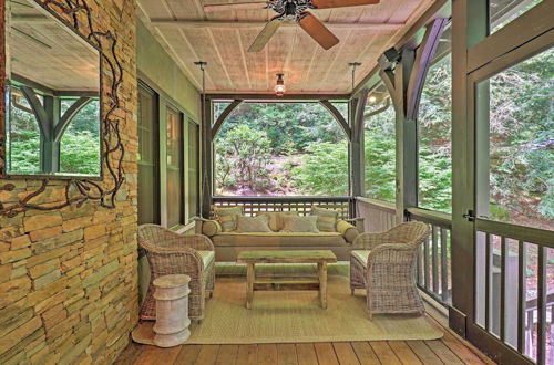 Photo 17 - Charming Cashiers Cottage w/ Screened Porch