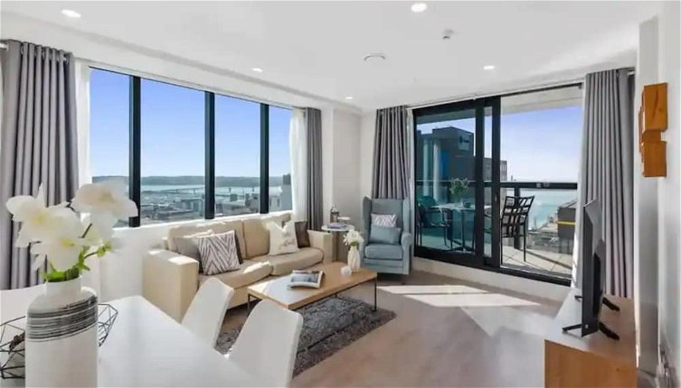 Foto 1 - Just Opposite To Sky Tower, 2 Bed 2 Bath In Cbd