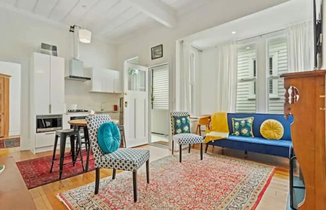 Cheerful 1 Bedroom Home With Free Parking - Foto 1