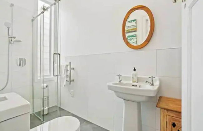 Cheerful 1 Bedroom Home With Free Parking - Foto 6
