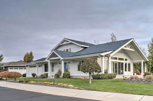 Foto 10 - Family Home on Lake Chelan With Mtn + Lake View