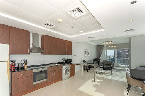 Photo 6 - Homesgetaway - JLT Lake Views 1BR