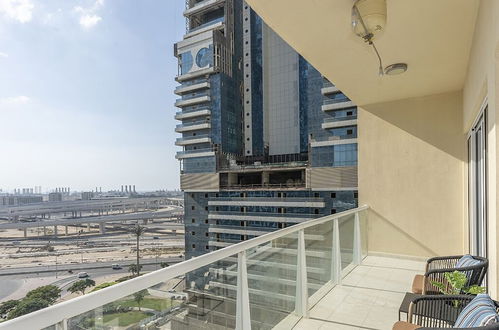 Photo 9 - Homesgetaway - JLT Lake Views 1BR