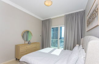 Photo 2 - Homesgetaway - JLT Lake Views 1BR