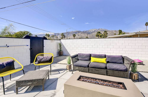 Photo 13 - Stylish Palm Springs Home With Outdoor Oasis