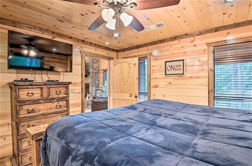Photo 3 - Lux Cabin W/hot Tub 13mins to Broken Bow Lake