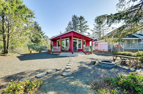 Photo 12 - Ocean Shores Retreat w/ Porch & Canal Views