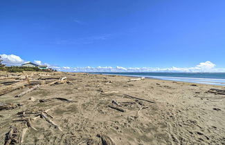 Photo 3 - Ocean Shores Retreat w/ Porch & Canal Views