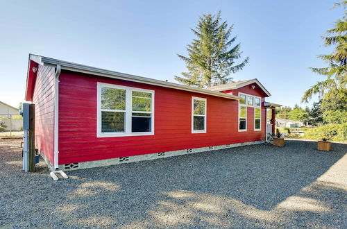 Photo 23 - Ocean Shores Retreat w/ Porch & Canal Views