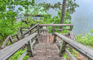 Photo 2 - Lake Hamilton Hideaway w/ Private Dock & Slip