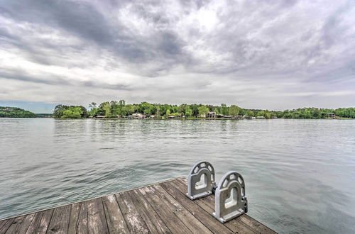 Photo 36 - Lake Hamilton Hideaway w/ Private Dock & Slip