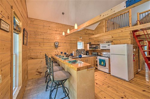 Foto 16 - Cabin-inspired Home < 12 Mi to Sugarloaf Mtn