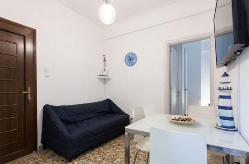 Photo 13 - Lovely 2 Bedroom apt in Metaxourgio Center