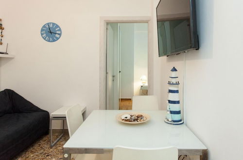 Photo 5 - Lovely 2 Bedroom apt in Metaxourgio Center