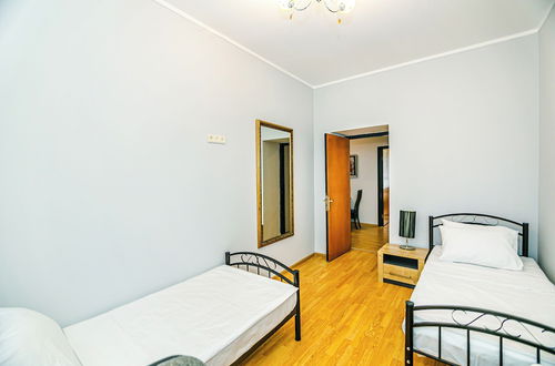 Photo 4 - Azneft Garden Apartment