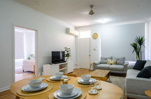 Photo 6 - NIGHTCLIFF RETREAT - Stylish 2BR Apt