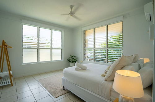 Photo 1 - NIGHTCLIFF RETREAT - Stylish 2BR Apt