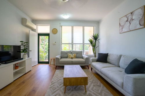 Photo 8 - NIGHTCLIFF RETREAT - Stylish 2BR Apt