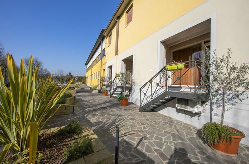 Photo 29 - Yellow Apartment Desenzano With Smart TV