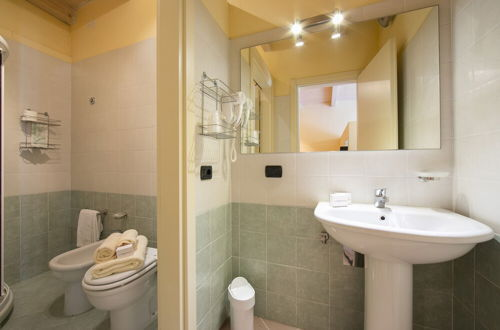 Foto 10 - Yellow Apartment Desenzano With Smart TV