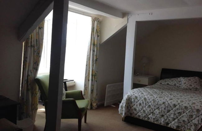 Newly Refurbished 7-bed Cottage in Polruan, Fowey - Photo 5