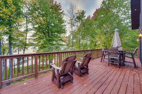 Photo 10 - Lakefront Wisconsin Cabin With Boat Dock