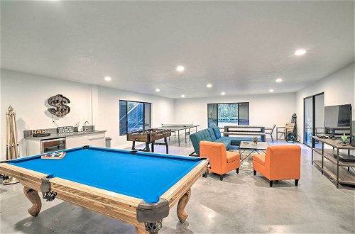 Photo 27 - Family Retreat - Private Tennis Court & Game Room