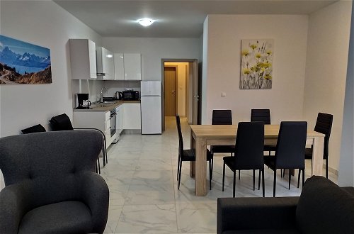 Photo 17 - Immaculate 2-bed Apartment in Okrug Gornji