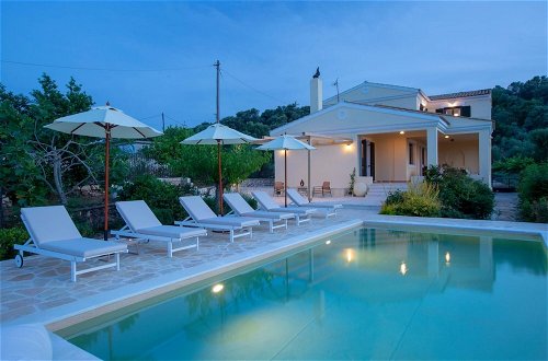 Foto 5 - Serene Villa Meganisi - Seaview Private Pool
