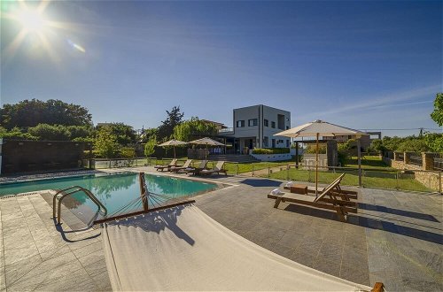 Foto 3 - Villa Sfedami 350m With 55m Private Pool