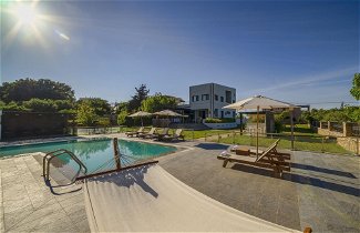 Foto 3 - Villa Sfedami 350m With 55m Private Pool