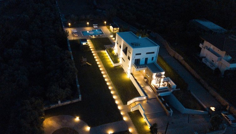 Photo 1 - Villa Sfedami 350m With 55m Private Pool