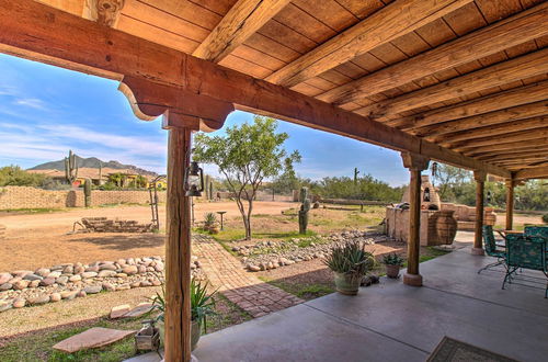 Foto 22 - Pet-friendly Cave Creek Villa w/ Backyard Oasis