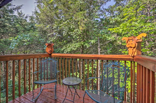 Photo 12 - Sevierville Cabin w/ Furnished Deck & Balcony