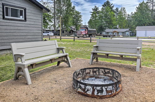 Photo 16 - Tomahawk Cottage w/ Fire Pit & Lake Access