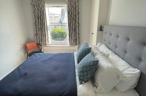 Photo 1 - Bright & Stylish 1BD Flat - Wandsworth Town