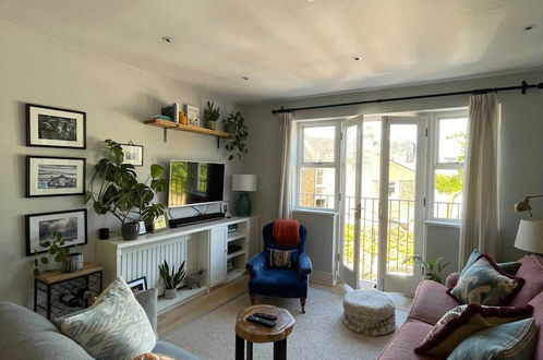 Photo 12 - Bright & Stylish 1BD Flat - Wandsworth Town