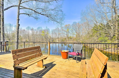 Photo 20 - Stunning Southaven Estate: Pool & Spacious Deck