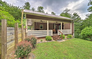 Photo 3 - Luxe 'wolfe Creek Cabin' < 6 Mi to Waterfalls Park