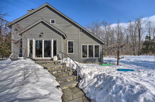 Foto 13 - Berkshires Home on 11 Acres w/ Pond & 2 Fire Pits