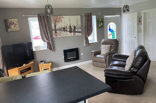 Photo 10 - 2 Bedroom Dog Friendly Cottage Near Bridlington