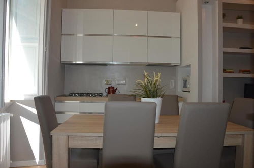 Foto 6 - Luxury Three Bedroom Flat in Rome Center