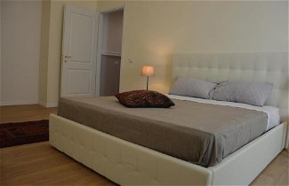 Photo 2 - Luxury Three Bedroom Flat in Rome Center