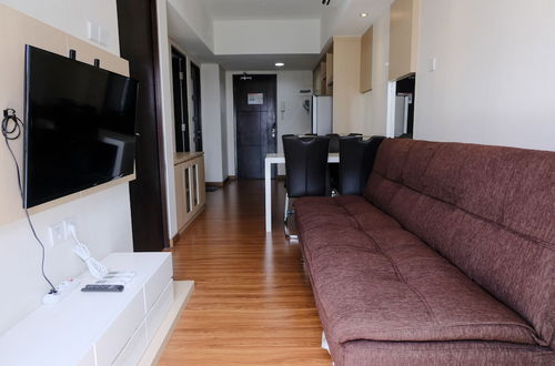 Photo 17 - Homey And Cozy 2Br Apartment At Tamansari La Grande