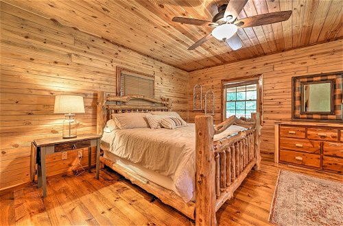 Foto 5 - Eureka Springs Area Cabin w/ Deck + 7 Acres