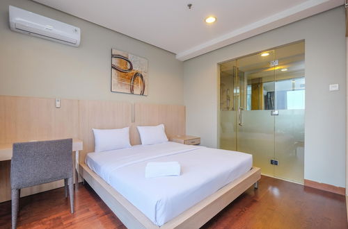 Foto 3 - Exclusive And Comfy Studio Kemang Mansion Apartment