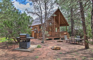 Photo 1 - Southwestern Heber Cabin w/ Deck & Hot Tub