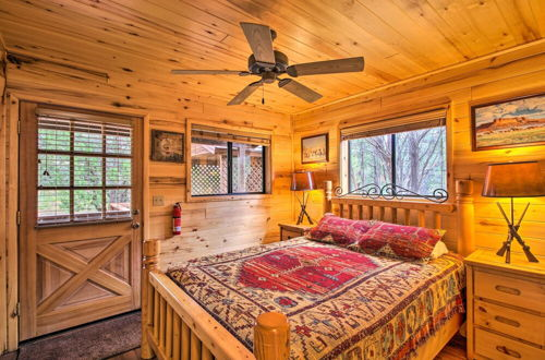 Photo 4 - Southwestern Heber Cabin w/ Deck & Hot Tub