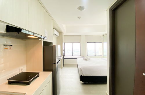 Photo 5 - Cozy Stay And Homey Studio Pollux Chadstone Apartment